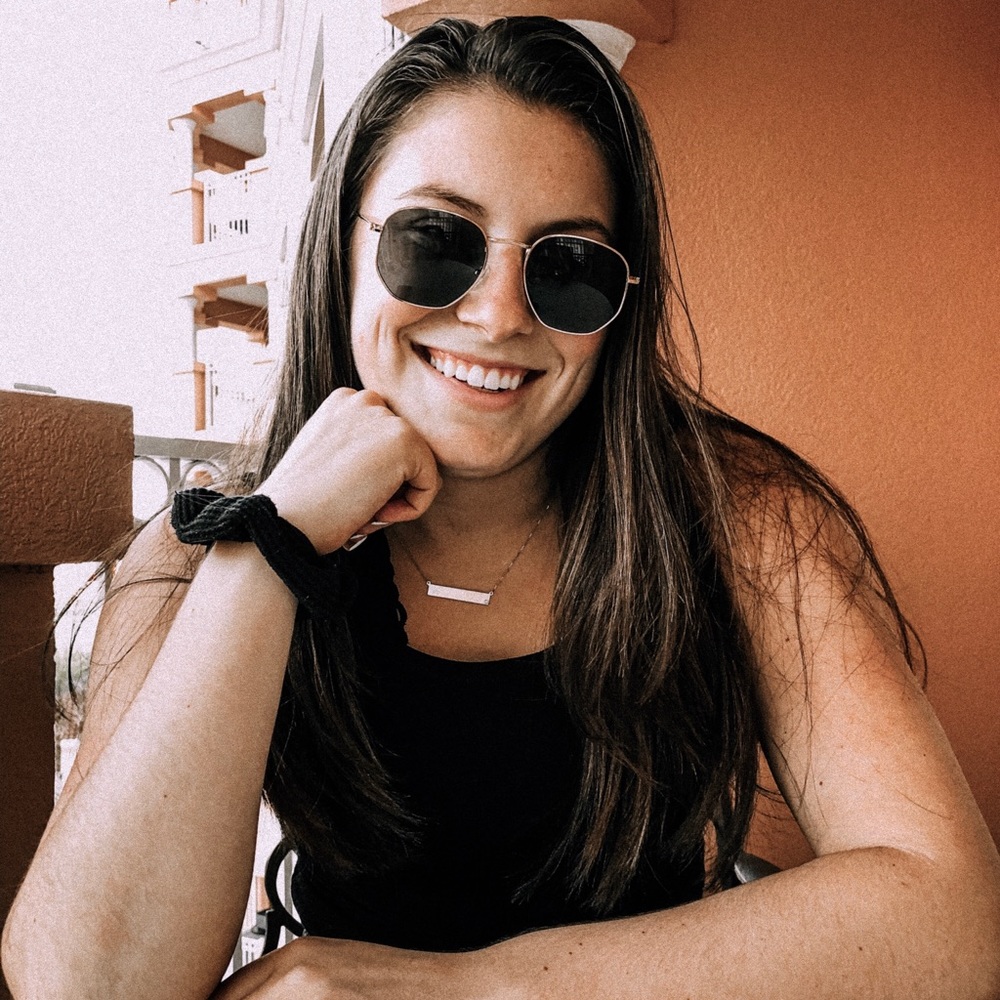 Meet your Posher, Alyssa